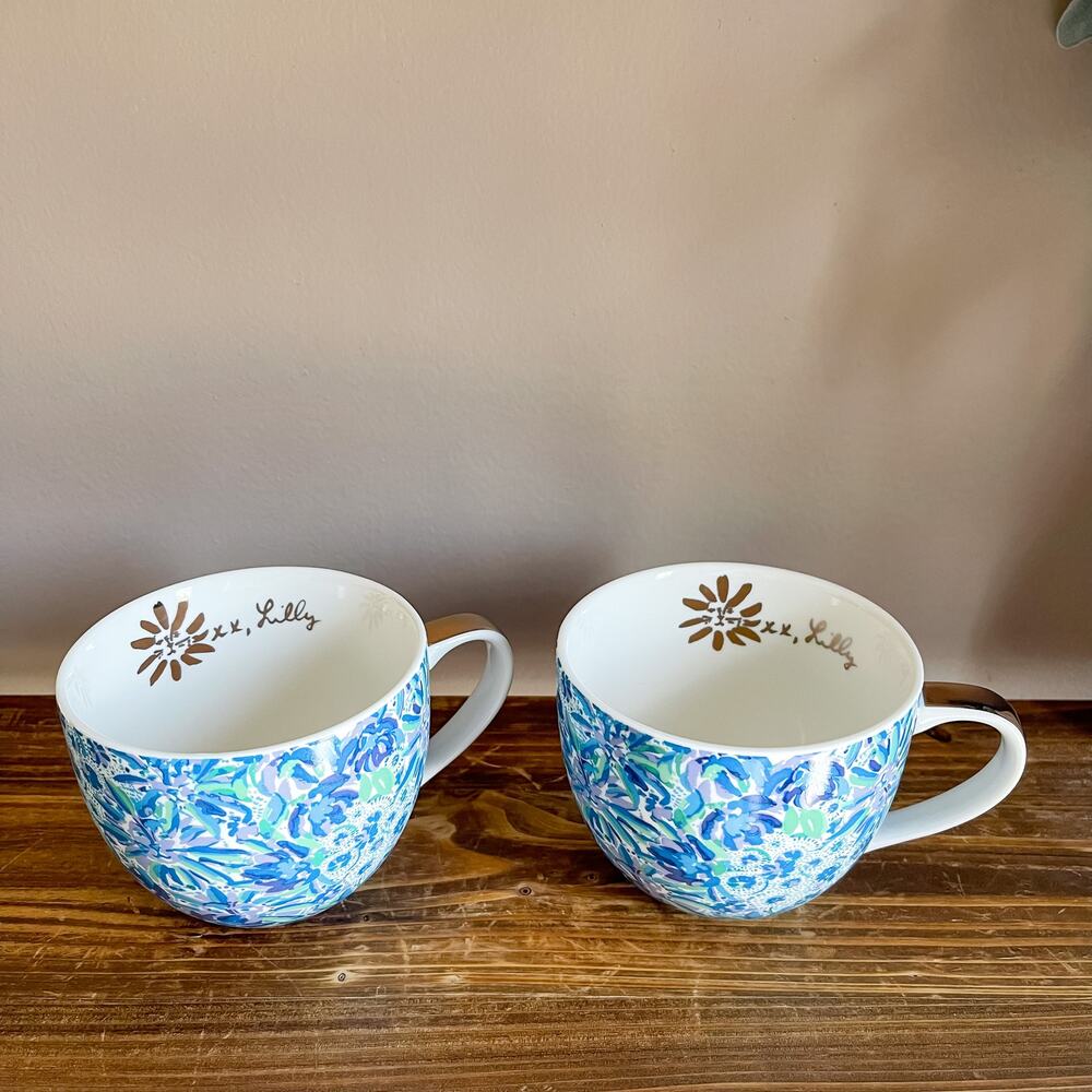 NIB Lilly Pulitzer Ceramic Mugs Set of 2 Blue Floral Gold Handle 12 Oz